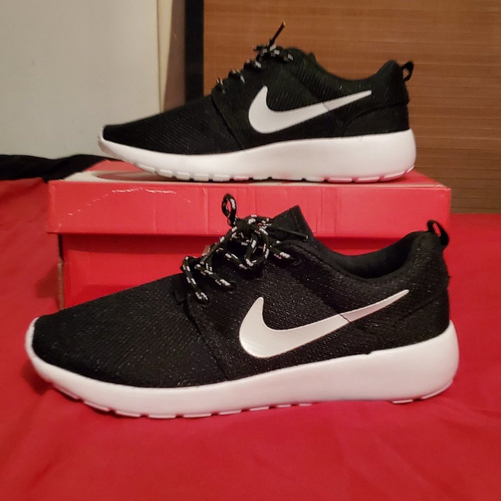 NIKE ROSHE RUN SIZE 8 - Picture 3 of 9
